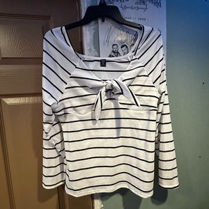 Striped Print Knot Front Tee